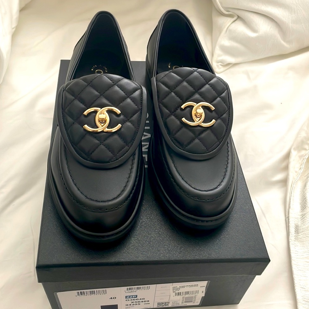 Chanel loafers 2022